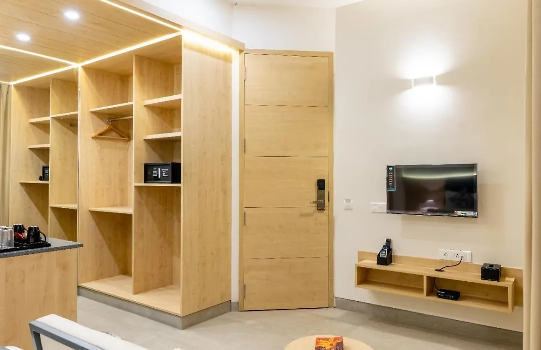 Iris Suites-1